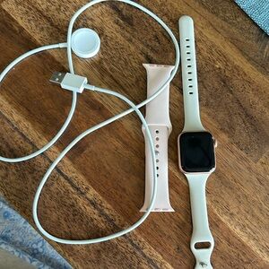 Apple Watch SE rose gold 40 mm